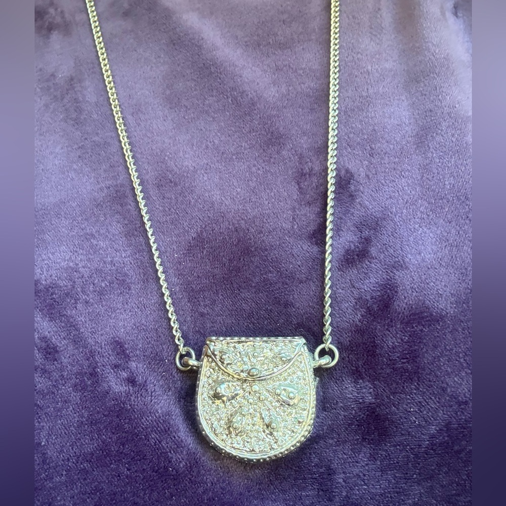 Ornate Vintage-Style Silver-Toned Purse Locket Necklace With Hidden Clock